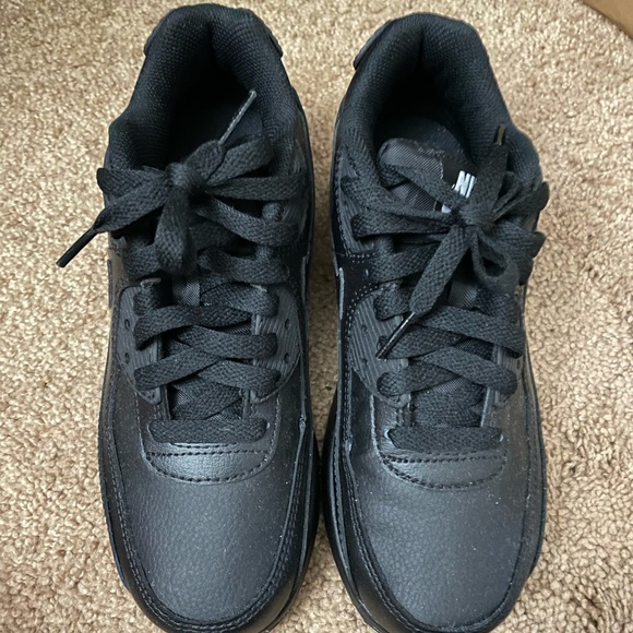 WORN ONCE: Black Nike Air Max 90 - Picture 2 of 5